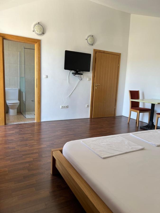 Studio Apartman 策萨利卡 外观 照片